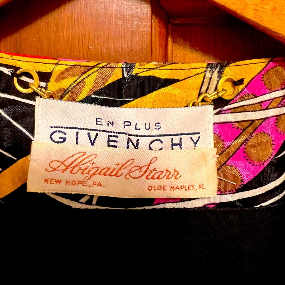 Vintage (1980’s) silk Givenchy jacket. Size 20W.